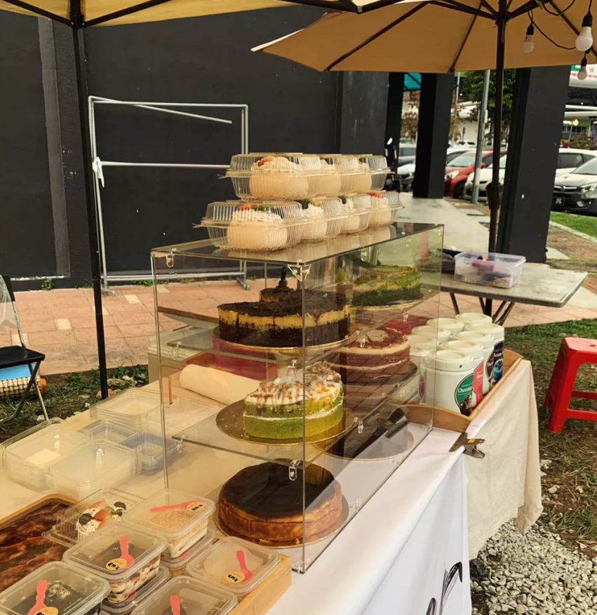 DIY-self assemble Acrylic Display Cabinet Donuts/Bekas Kuih/Cupcake/Pastries/Breads/Burgers