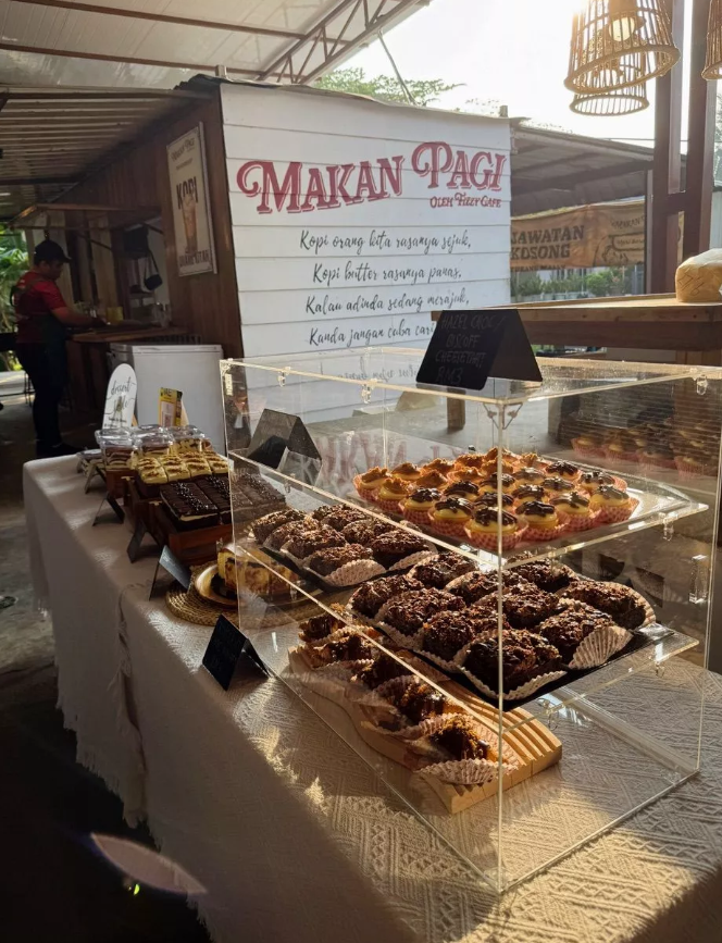 DIY-self assemble Acrylic Display Cabinet Donuts/Bekas Kuih/Cupcake/Pastries/Breads/Burgers